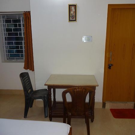 Harsh & Yash Guest House Бодх Гая Екстериор снимка