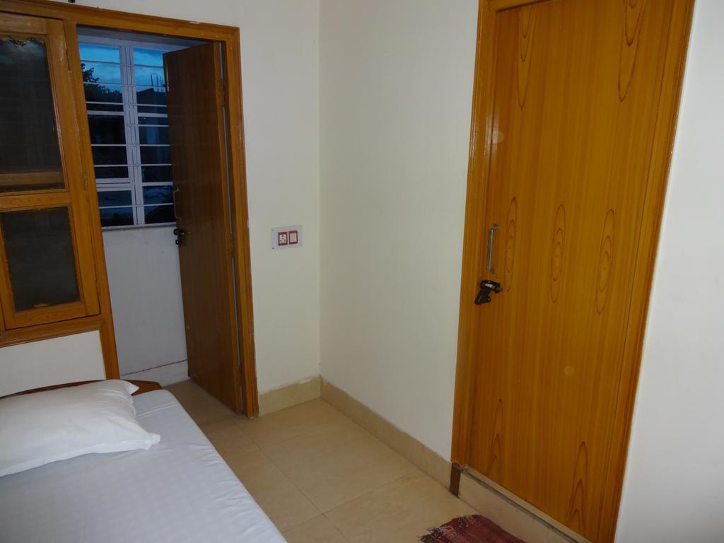 Harsh & Yash Guest House Бодх Гая Екстериор снимка